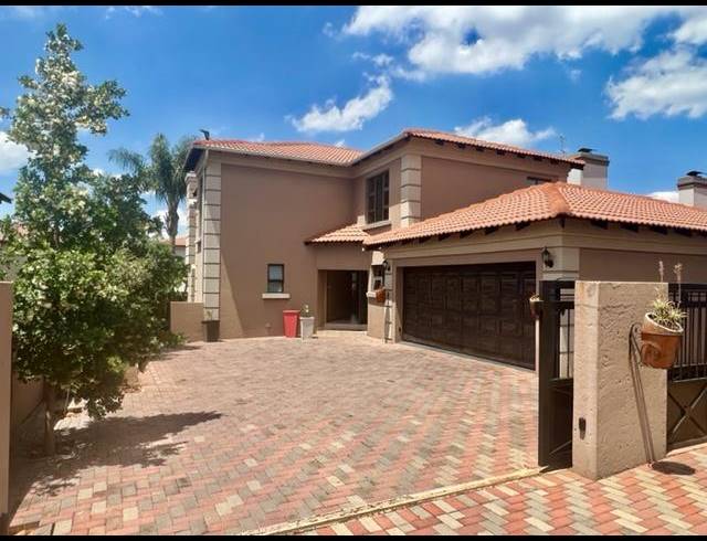 3 BEDROOM PROPERTY TO RENT IN RUIMSIG